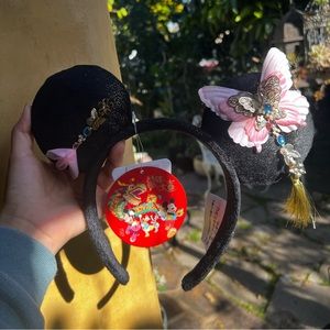Disneys 2020 Lunar New Years Minnie Ears NWT